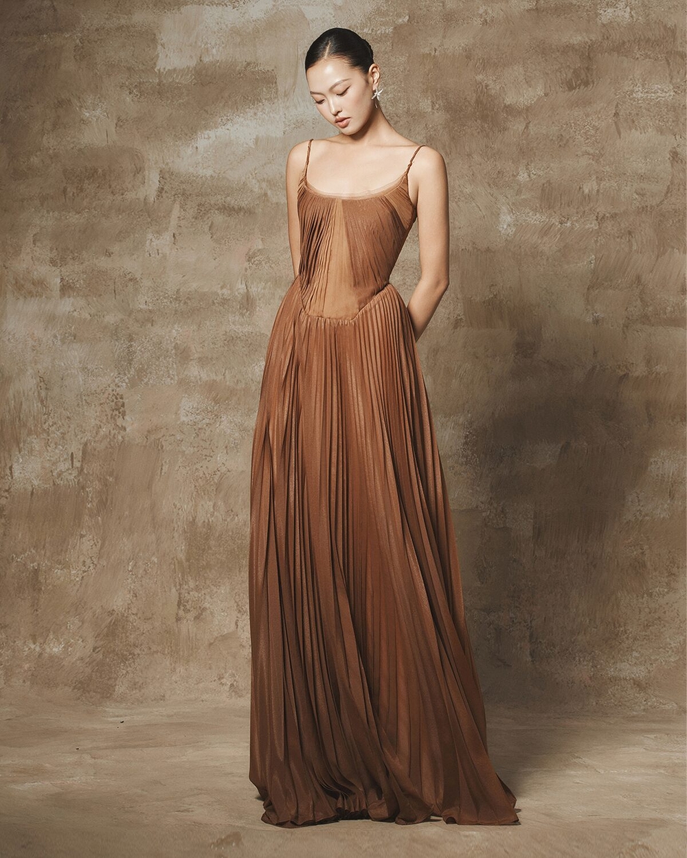 SOLI DRESS - DEEP BROWN