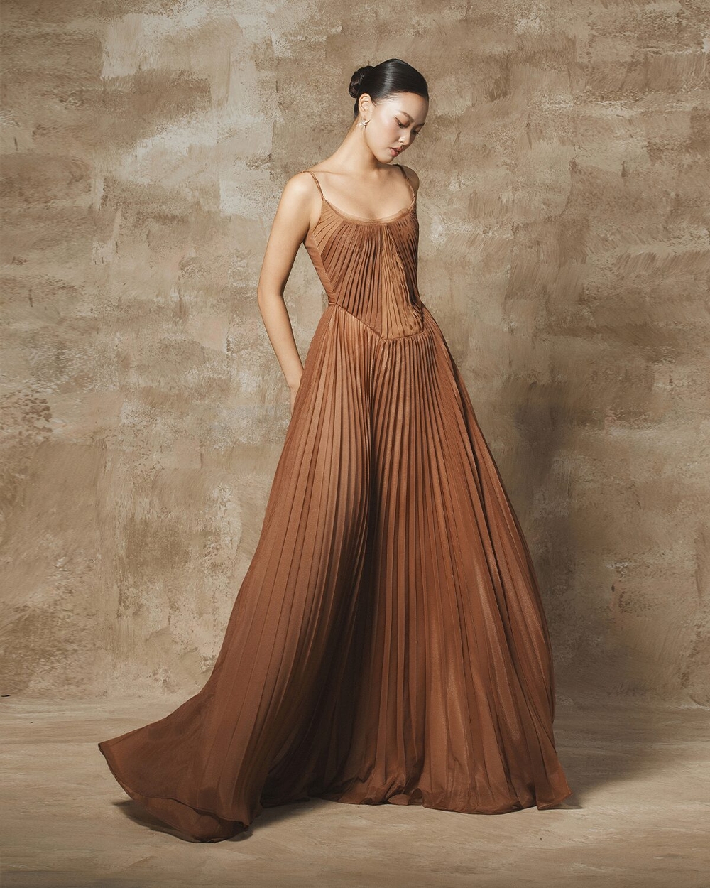 SOLI DRESS - DEEP BROWN