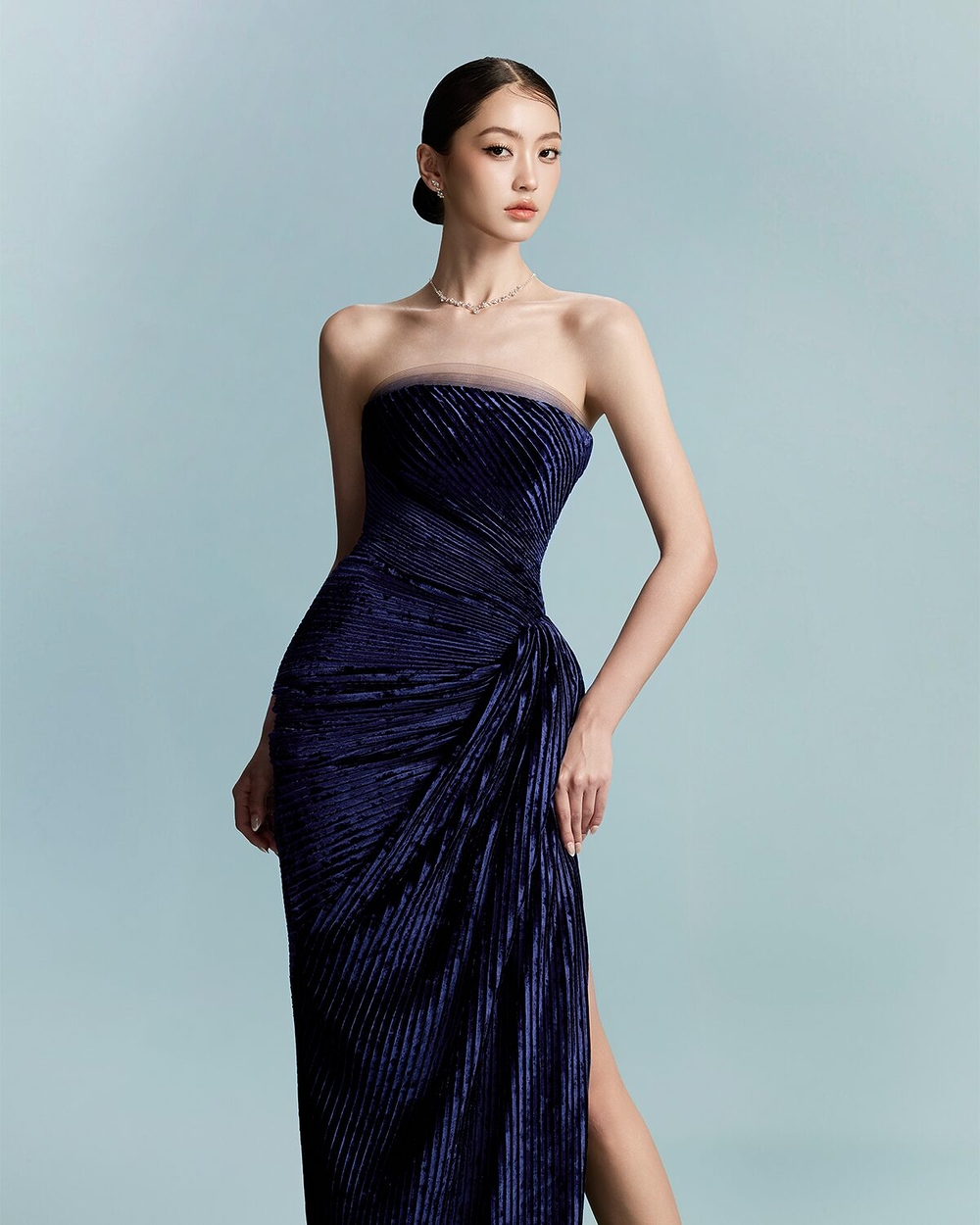 MANOS DRESS - NAVY VELVET