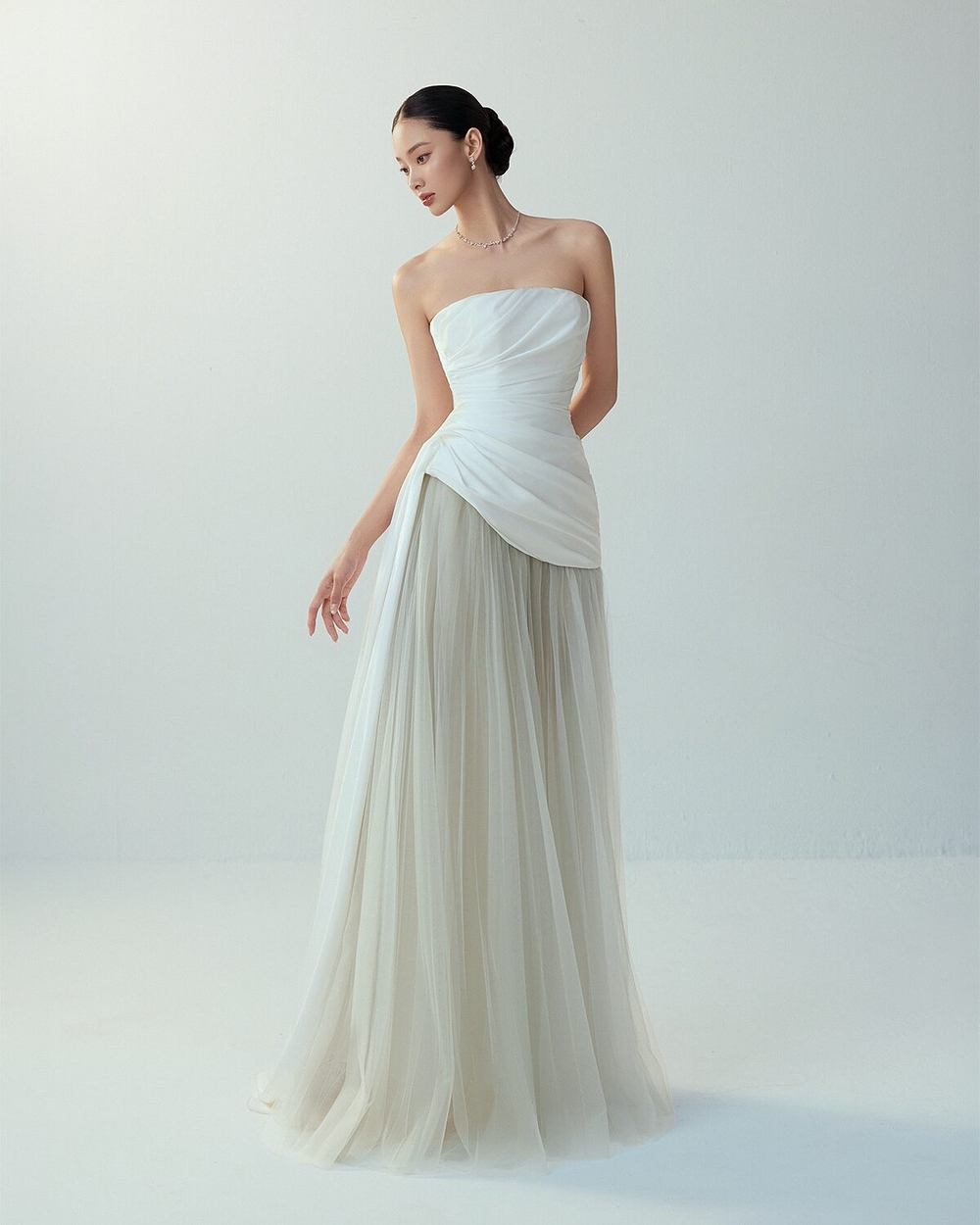 LUNE DRESS - WHITE FOGGY GRAY
